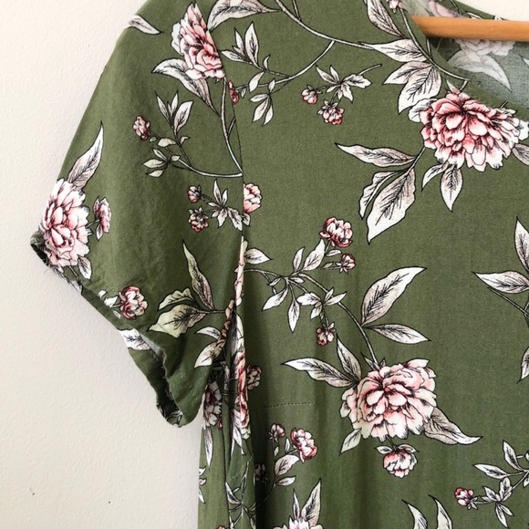 T-shirt dress olive green peony floral patterned - Picture 4 of 10